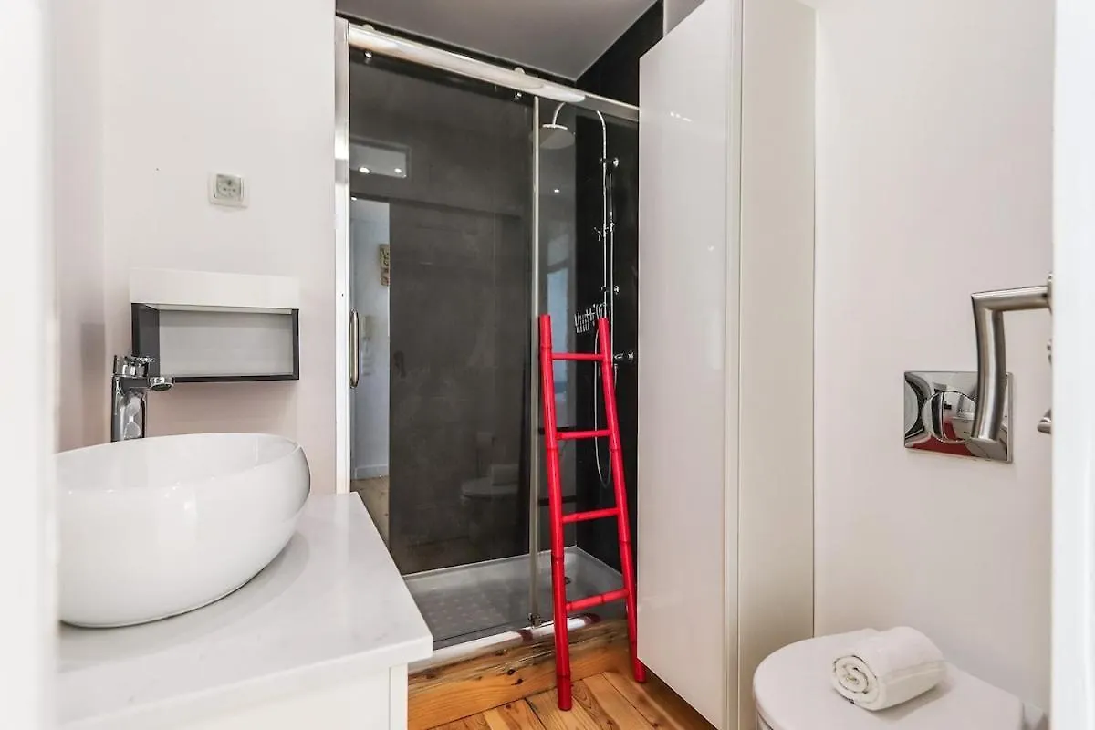 Campo De Ourique Modern Bright Apt With Office Lisboa Portugal